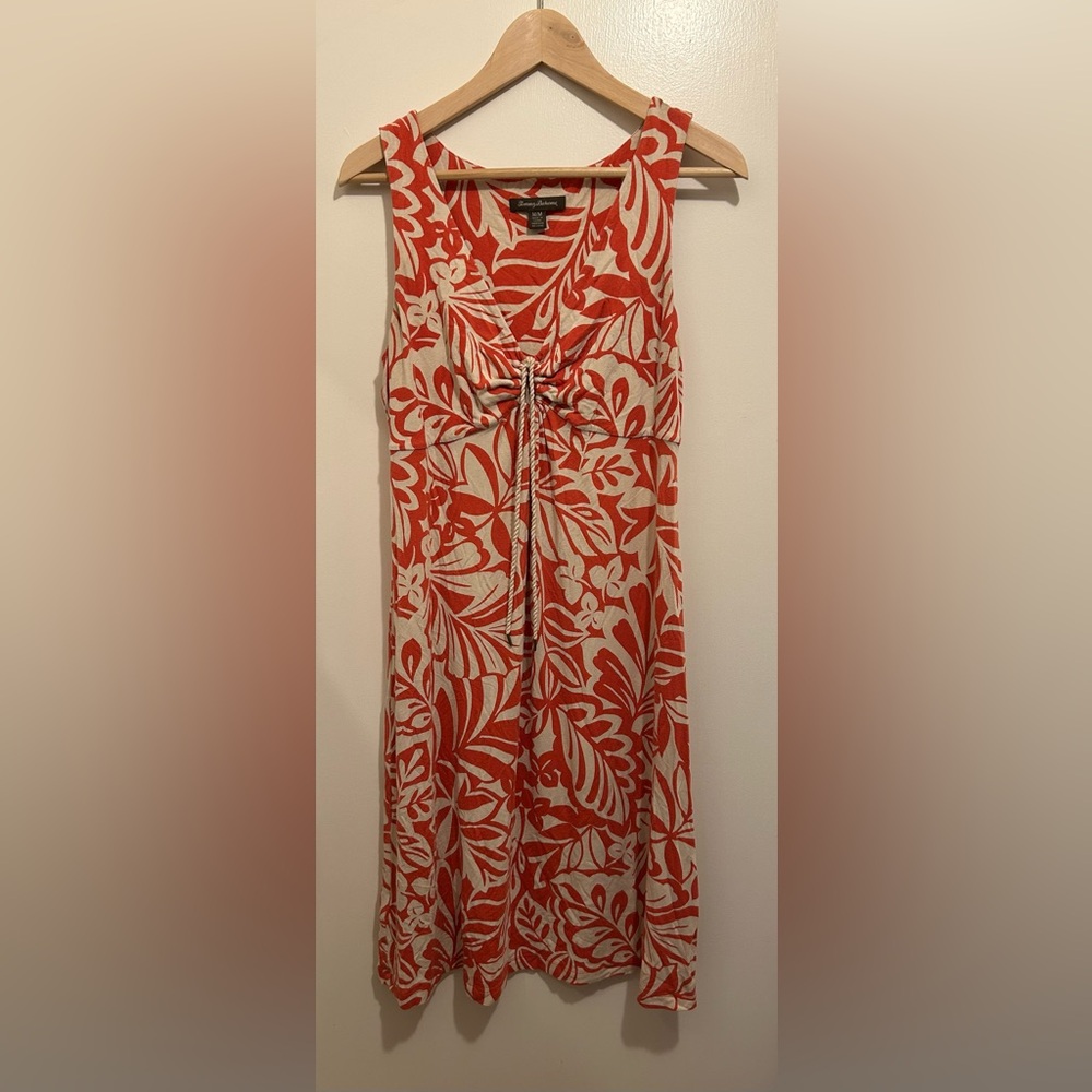 Tommy Bahama coral 🪸 🌺 floral dress size medium